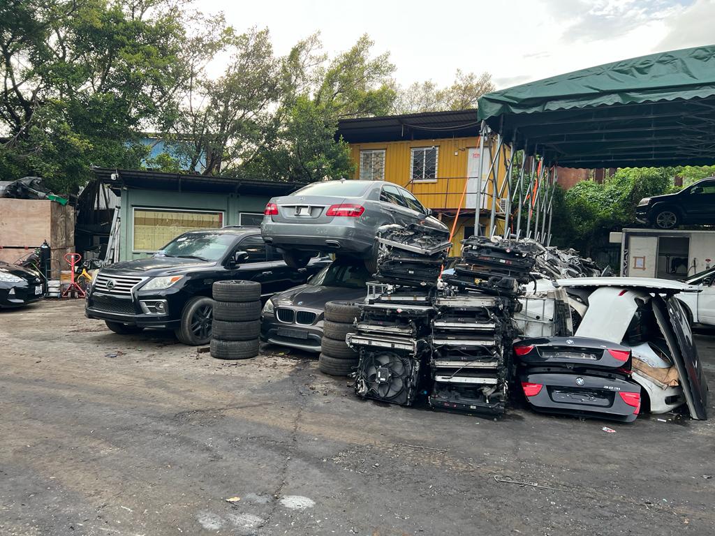 榮陞行專業環保車輛回收設施 - 符合政府環保標準的劏車流程